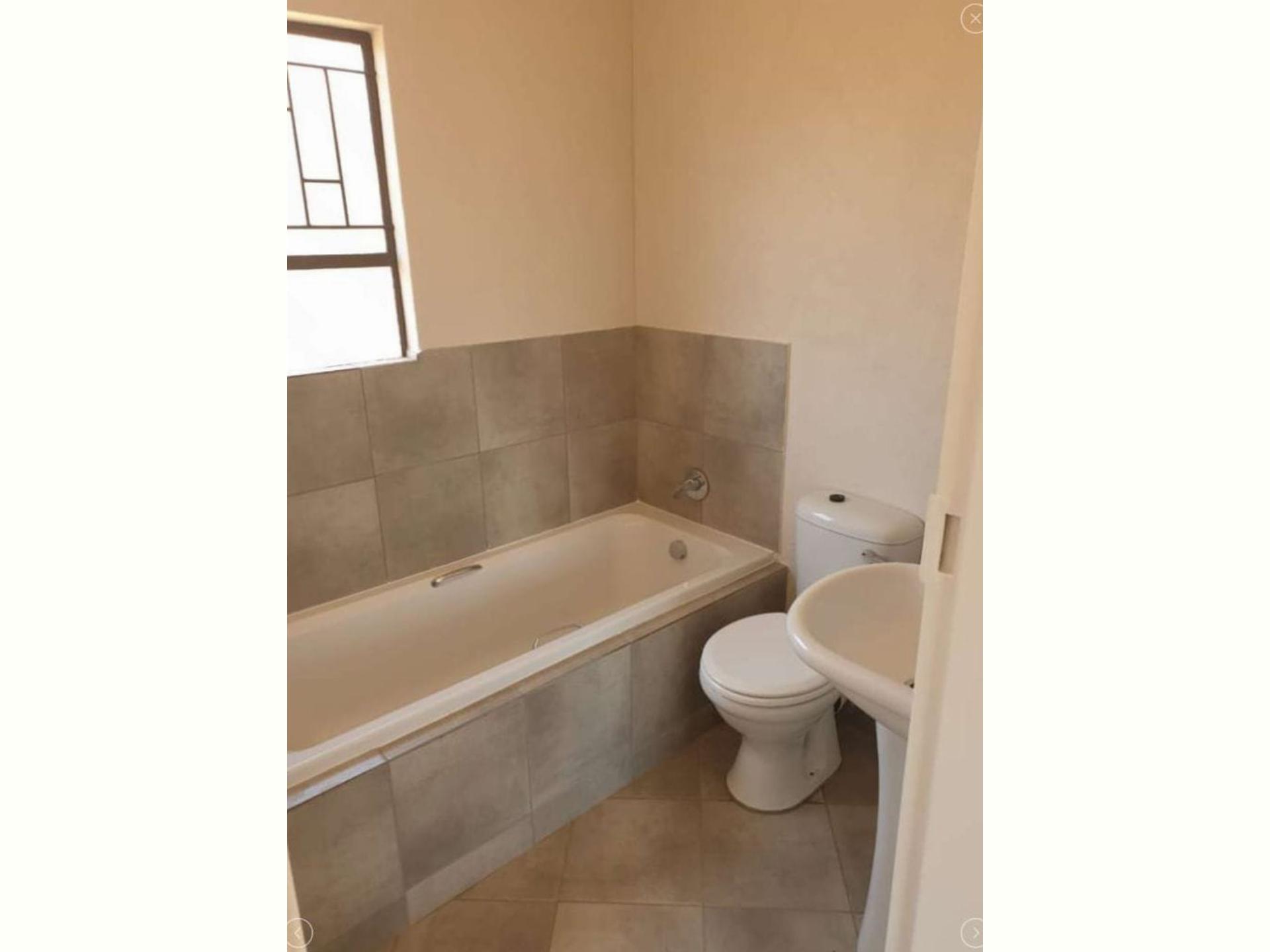  of property in Westonaria