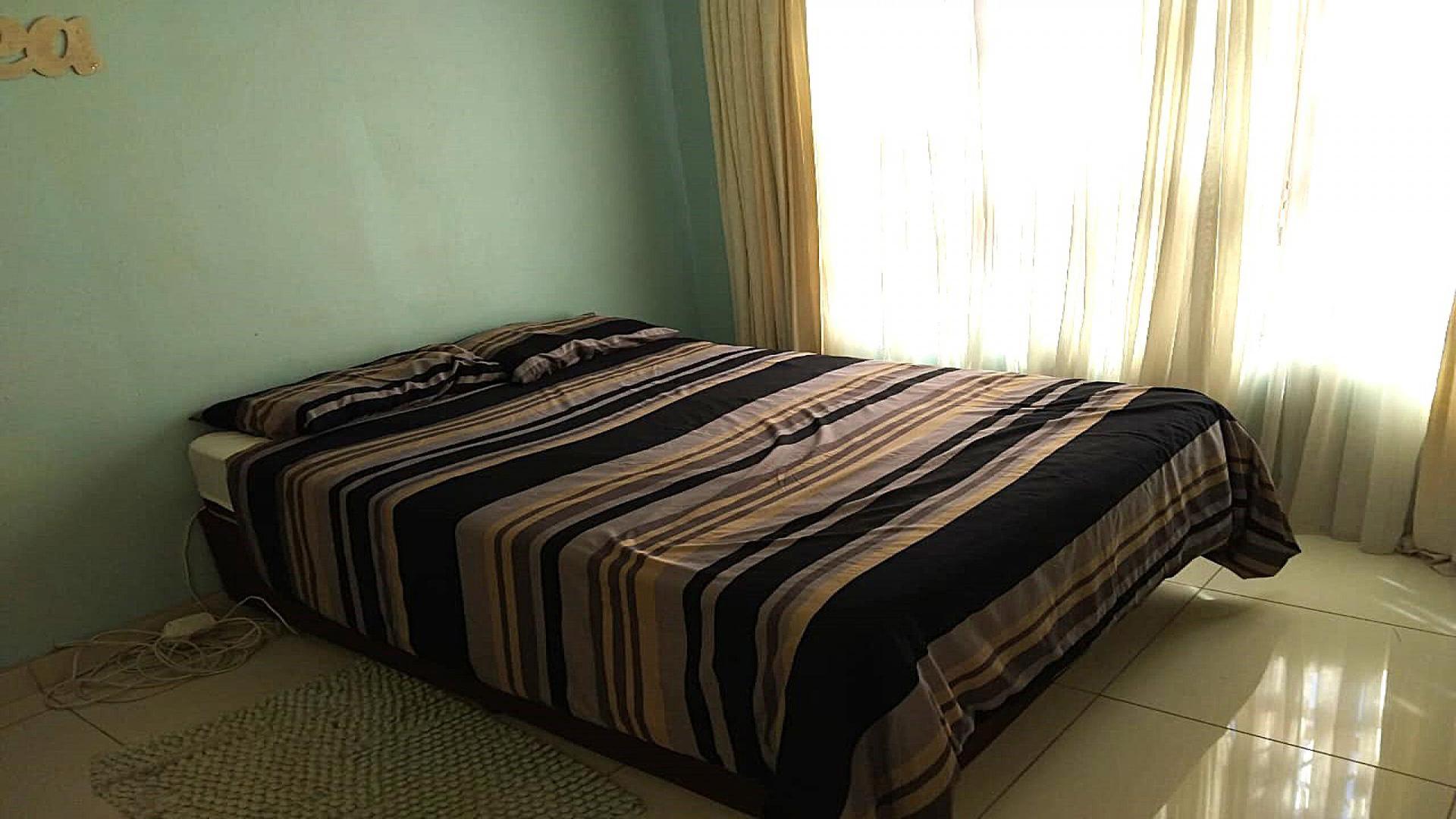 Bed Room 1 of property in Geelhoutpark