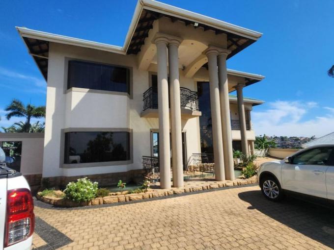 5 Bedroom House for Sale For Sale in Mount Edgecombe  - MR711587