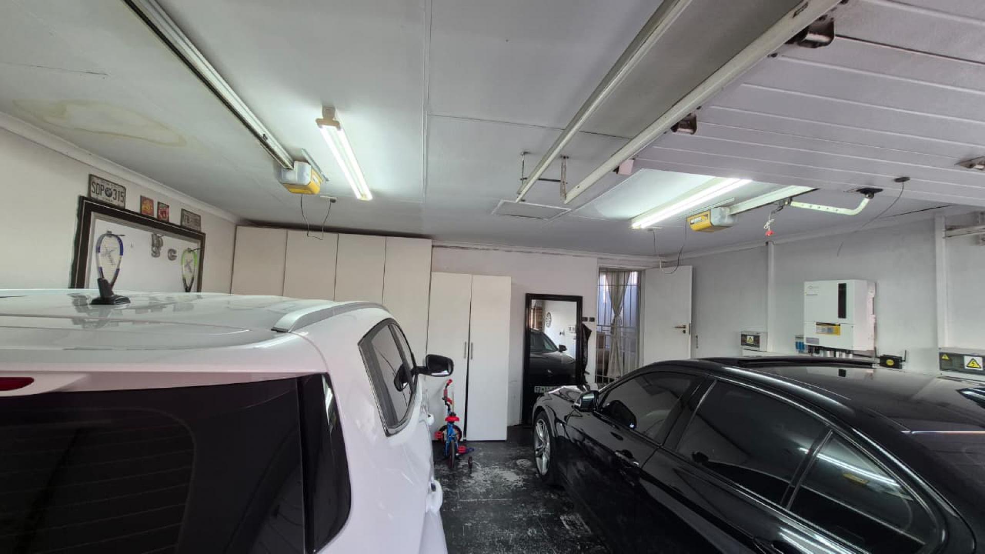 Garage of property in New Modder