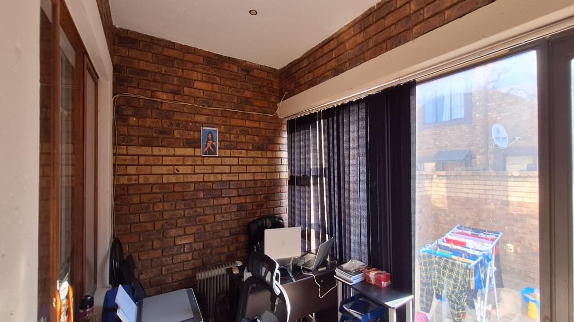 Study - 9 square meters of property in New Modder