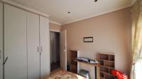 Bed Room 1 - 12 square meters of property in New Modder