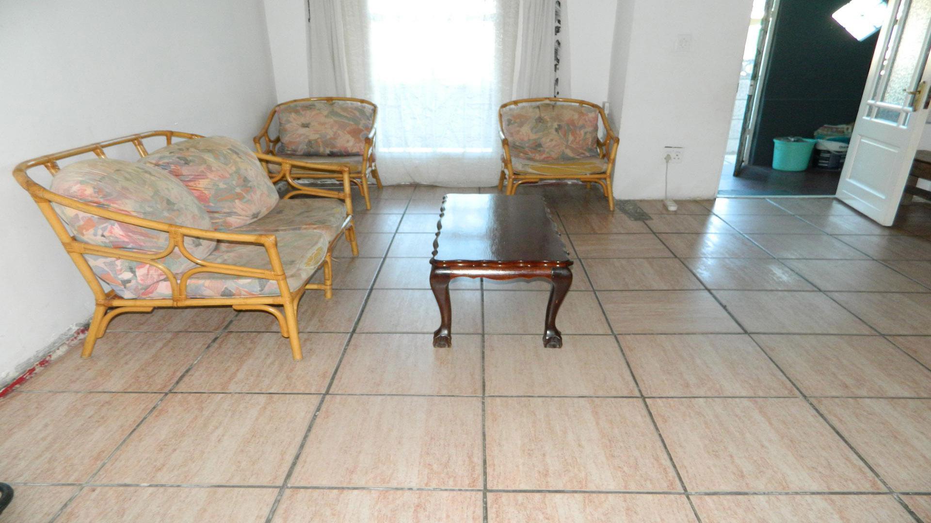 Lounges of property in Mitchells Plain