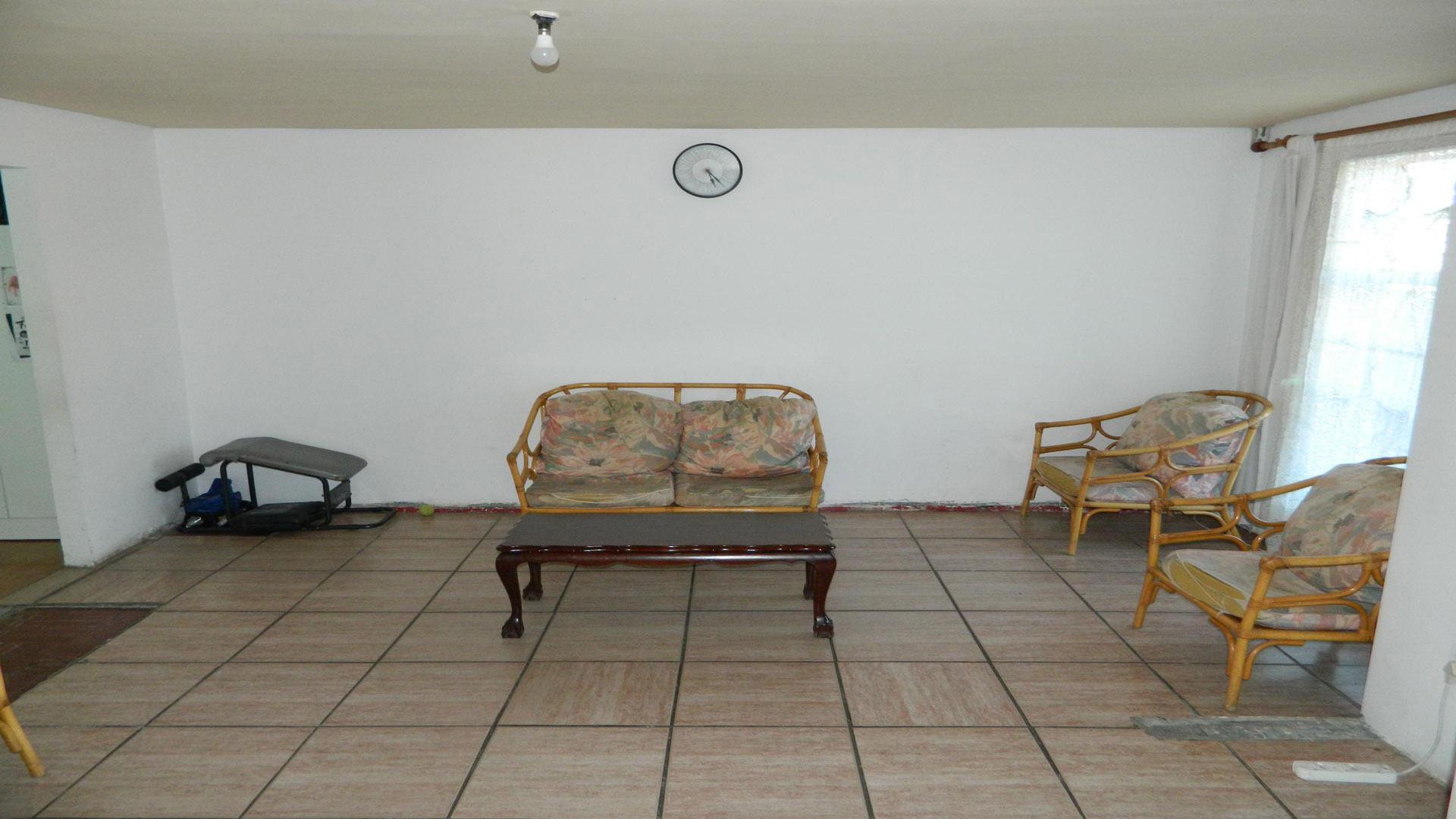 Lounges of property in Mitchells Plain