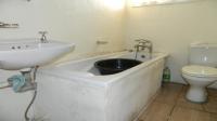 Bathroom 1 of property in Mitchells Plain