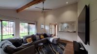 Lounges - 36 square meters of property in Constantia Kloof