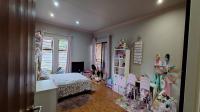 Bed Room 2 - 15 square meters of property in Constantia Kloof