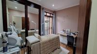 Bed Room 3 - 8 square meters of property in Constantia Kloof