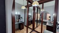 Main Bedroom - 34 square meters of property in Constantia Kloof
