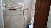 Bathroom 2 - 6 square meters of property in Constantia Kloof