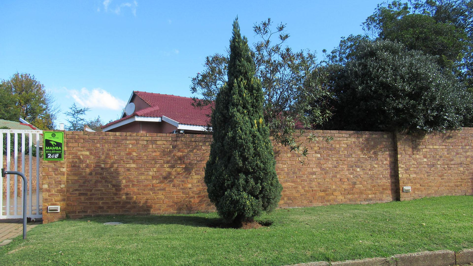 Front View of property in Hurlyvale