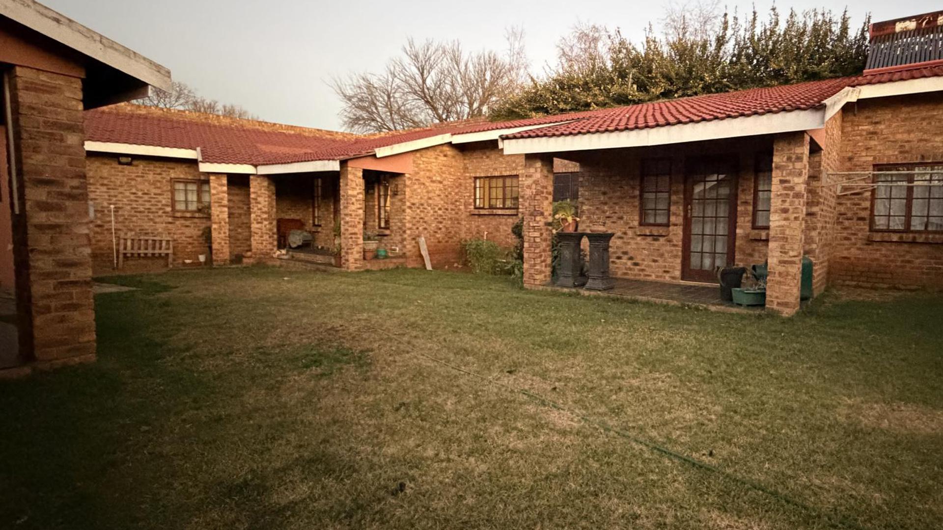 Backyard of property in Hurlyvale
