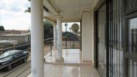 Balcony - 16 square meters of property in Thulani