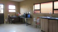 Kitchen - 23 square meters of property in Thulani