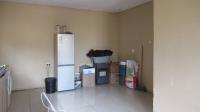 Kitchen - 23 square meters of property in Thulani