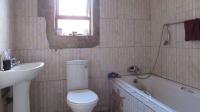 Bathroom 1 - 6 square meters of property in Thulani
