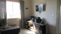 Lounges - 12 square meters of property in South Hills