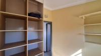 Bed Room 4 - 5 square meters of property in Krugersdorp West