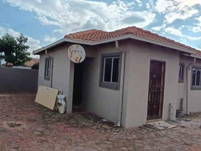 2 Bedroom House for Sale For Sale in Germiston - MR711700