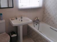  of property in Glenvista