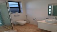 Bathroom 1 of property in Walmer Estate 