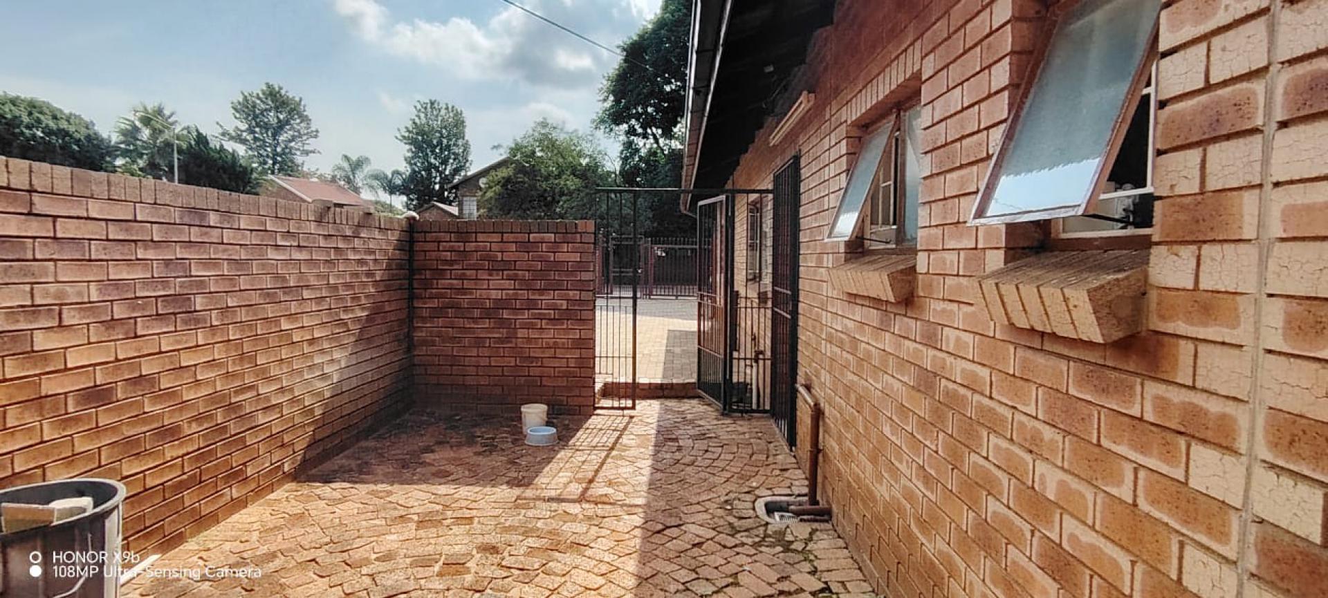  of property in Chantelle