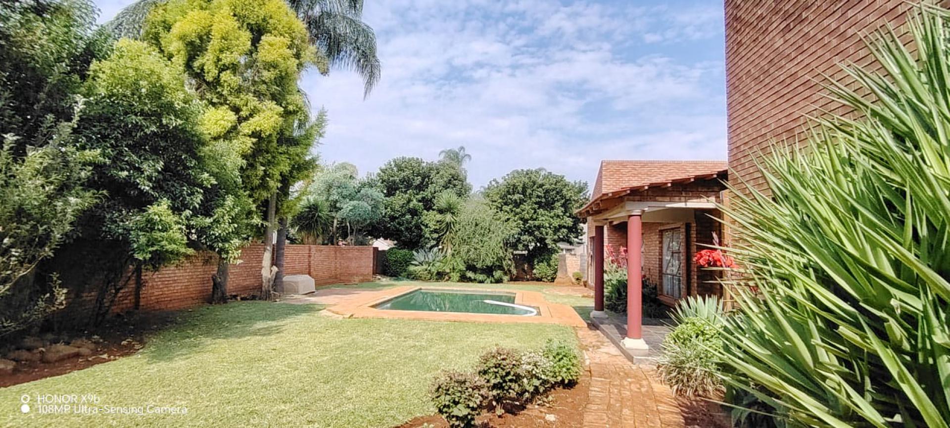  of property in Chantelle