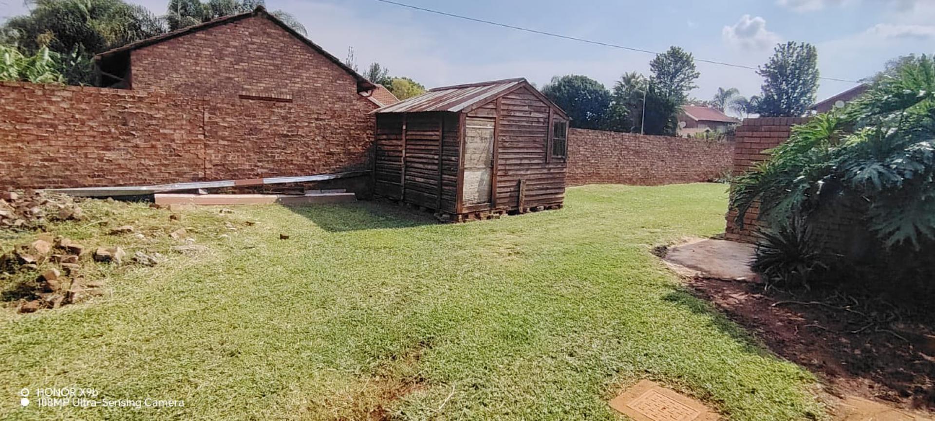  of property in Chantelle