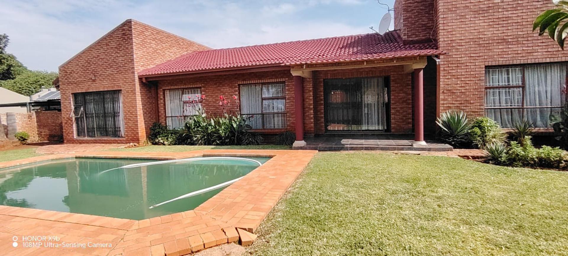  of property in Chantelle