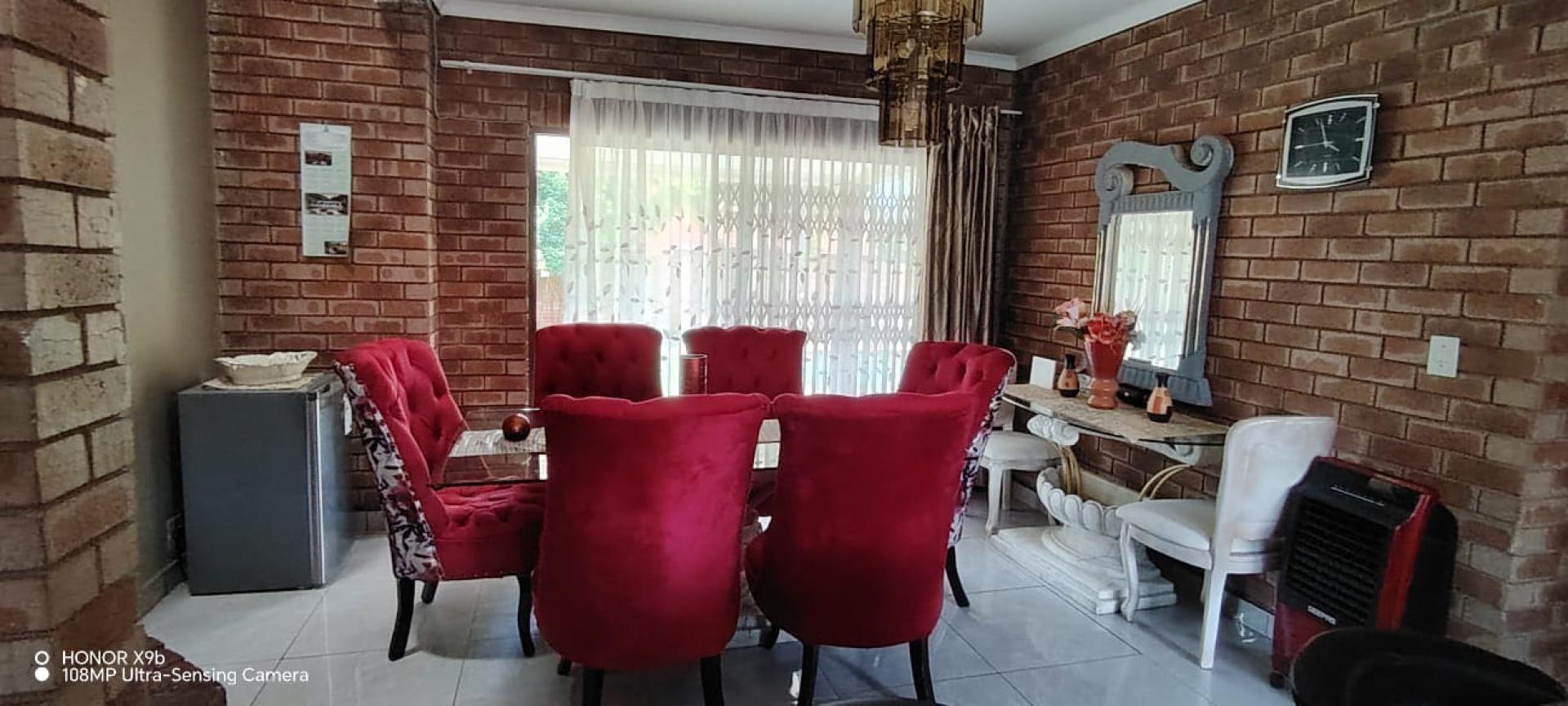  of property in Chantelle