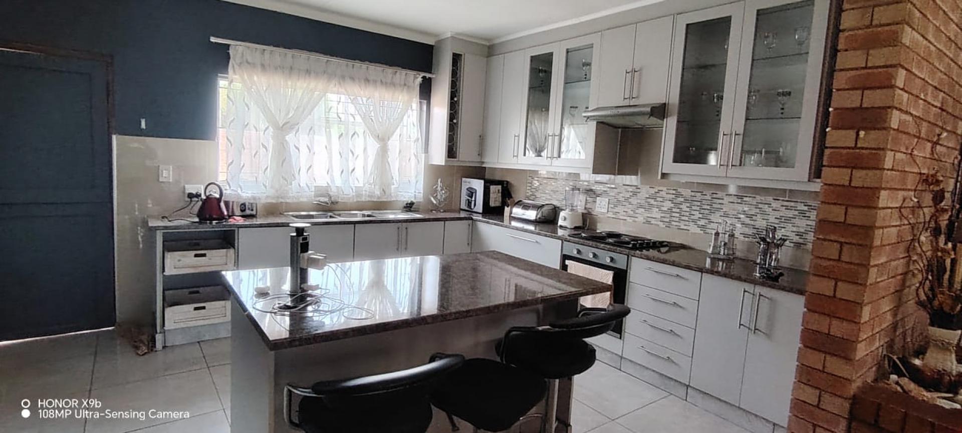  of property in Chantelle