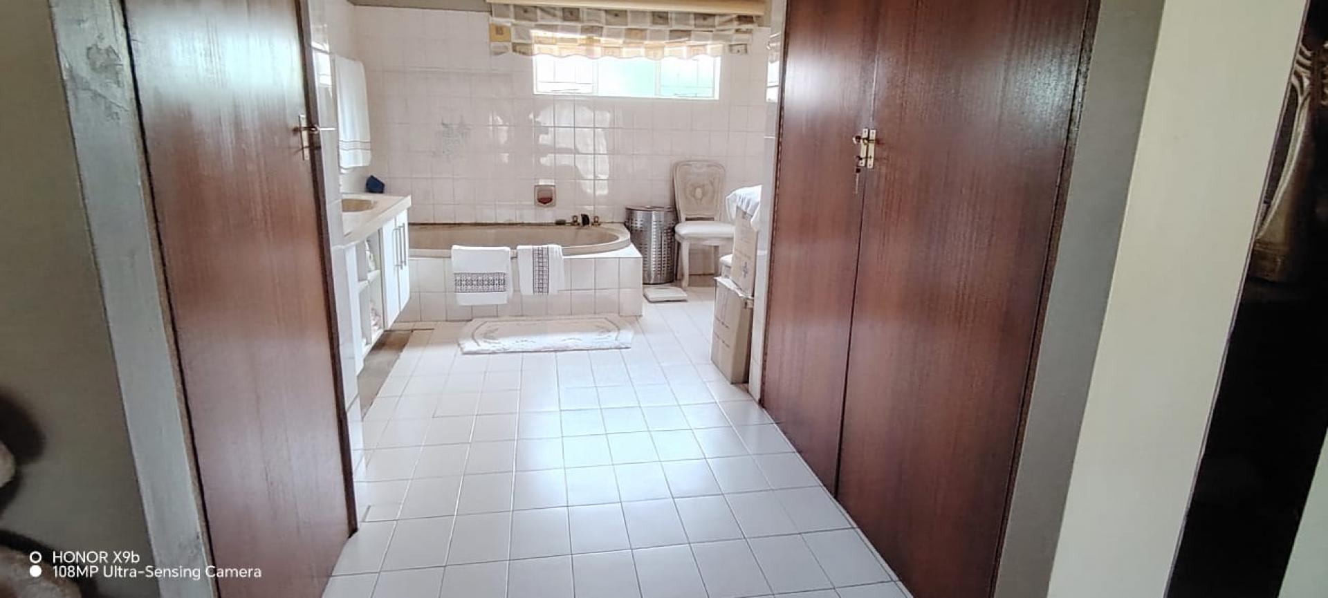  of property in Chantelle