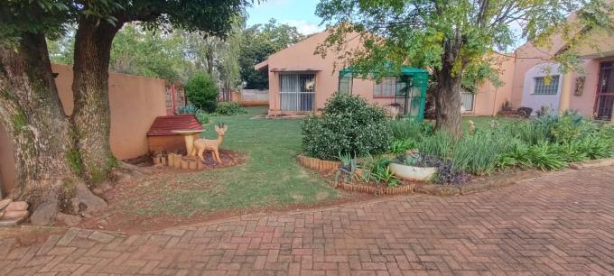 6 Bedroom House for Sale For Sale in Westonaria - MR711779