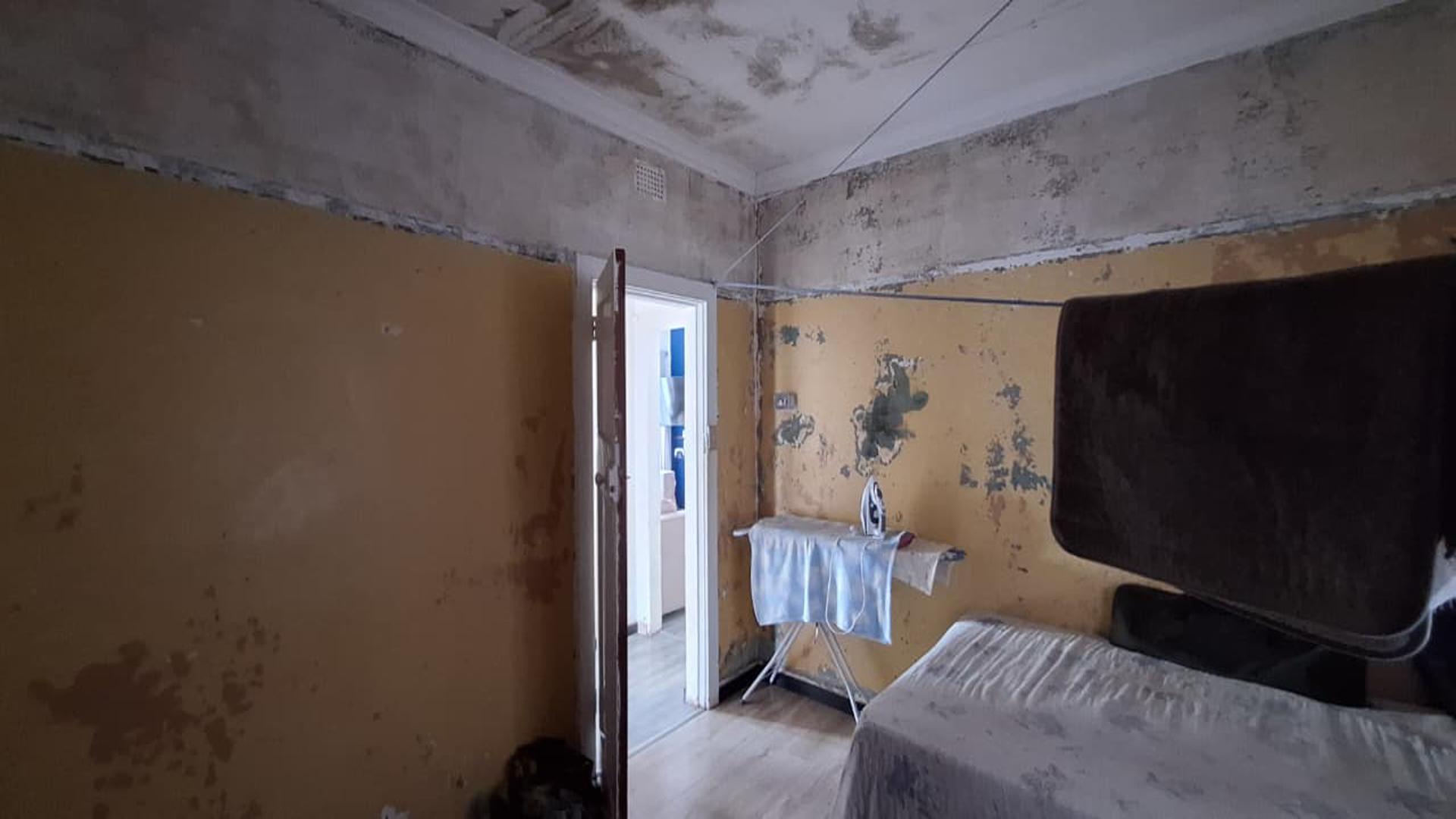 Bed Room 2 - 15 square meters of property in Langlaagte North