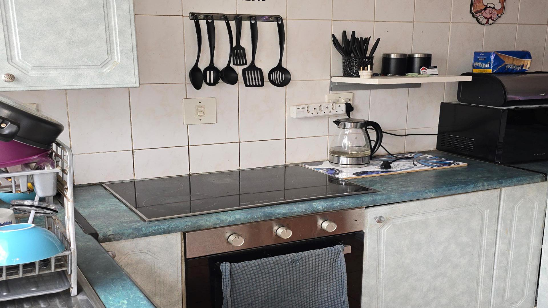 Kitchen of property in Reyno Ridge