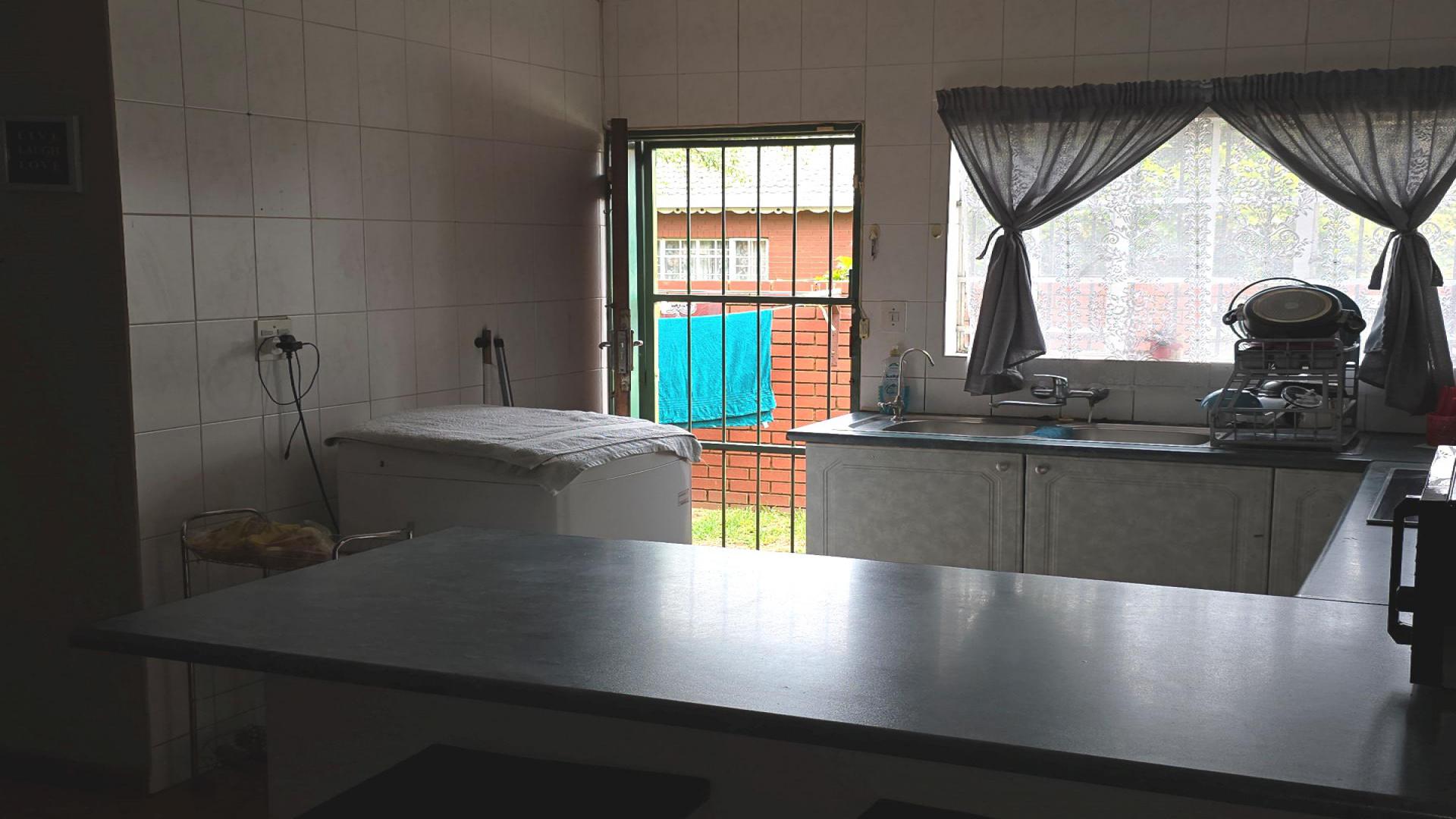 Kitchen of property in Reyno Ridge
