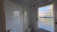 Bathroom 1 - 5 square meters of property in Farrarmere