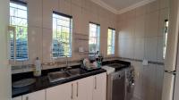 Kitchen - 40 square meters of property in Farrarmere