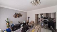 Lounges - 52 square meters of property in Farrarmere