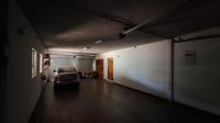 Garage - 86 square meters of property in Farrarmere