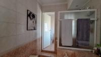 Main Bathroom - 14 square meters of property in Farrarmere