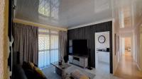 Lounges - 52 square meters of property in Farrarmere