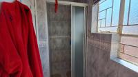 Bathroom 2 of property in Farrarmere