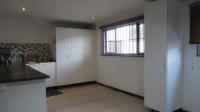 Kitchen - 37 square meters of property in Strubensvallei