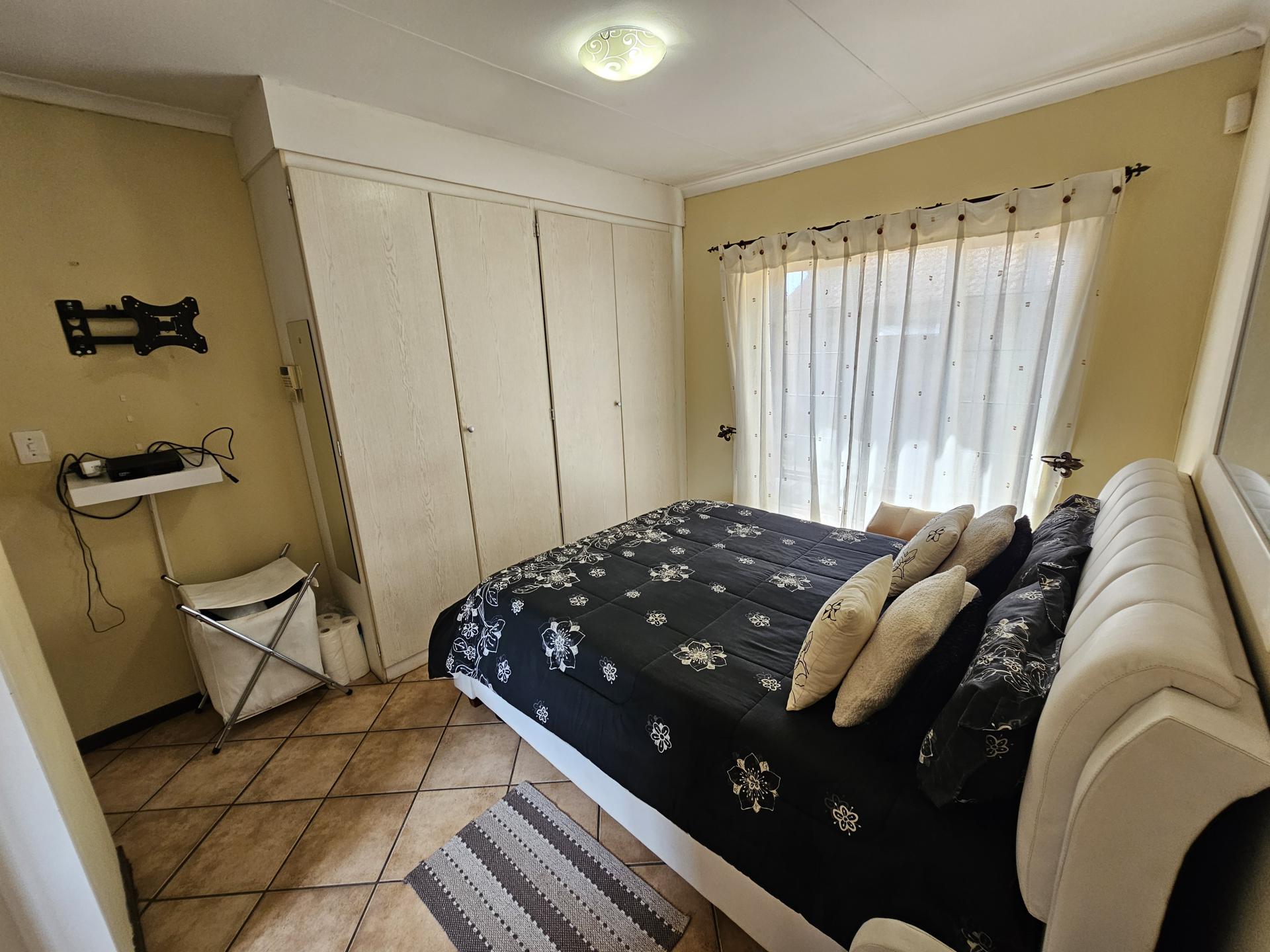  of property in Monavoni