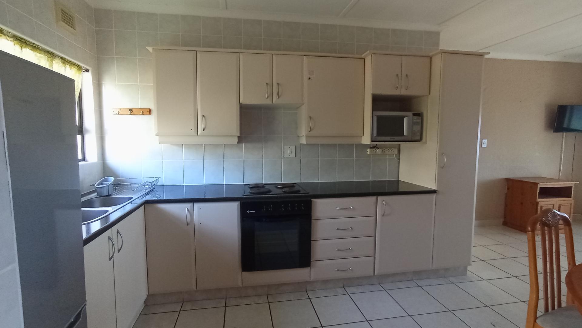 Kitchen - 10 square meters of property in St Micheals on Sea