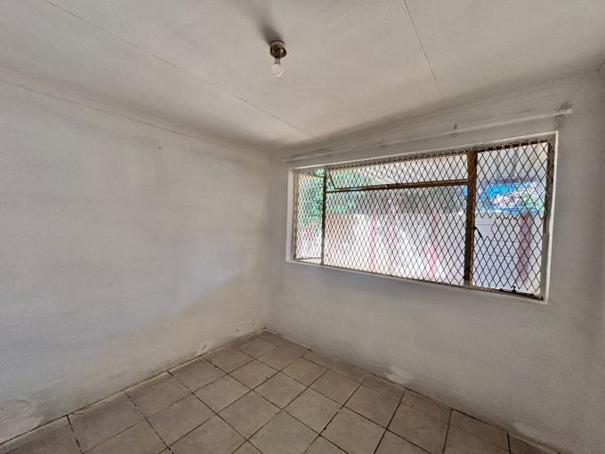 6 Bedroom House for Sale For Sale in Klerksdorp - MR711861