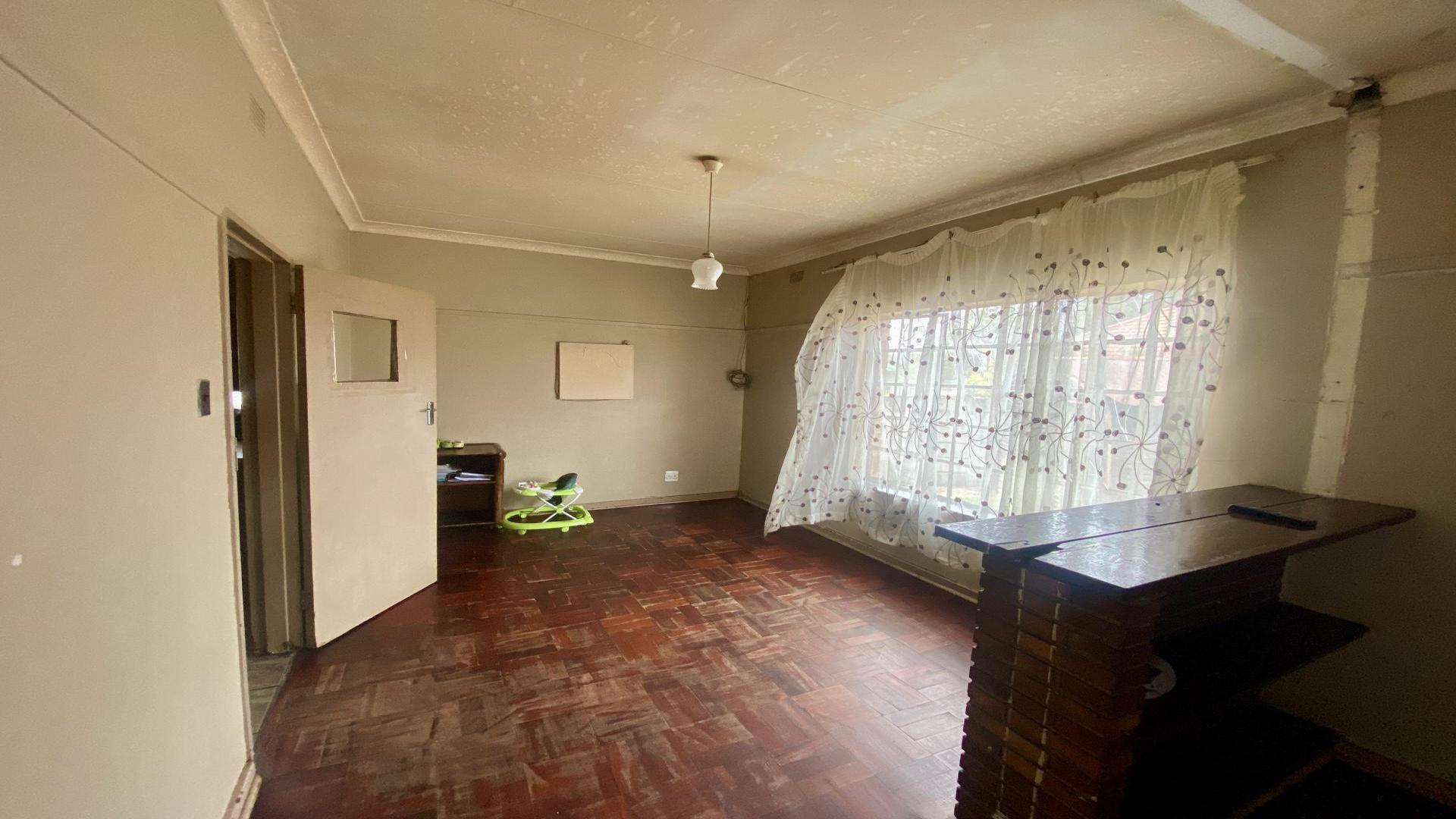 Dining Room of property in Komati