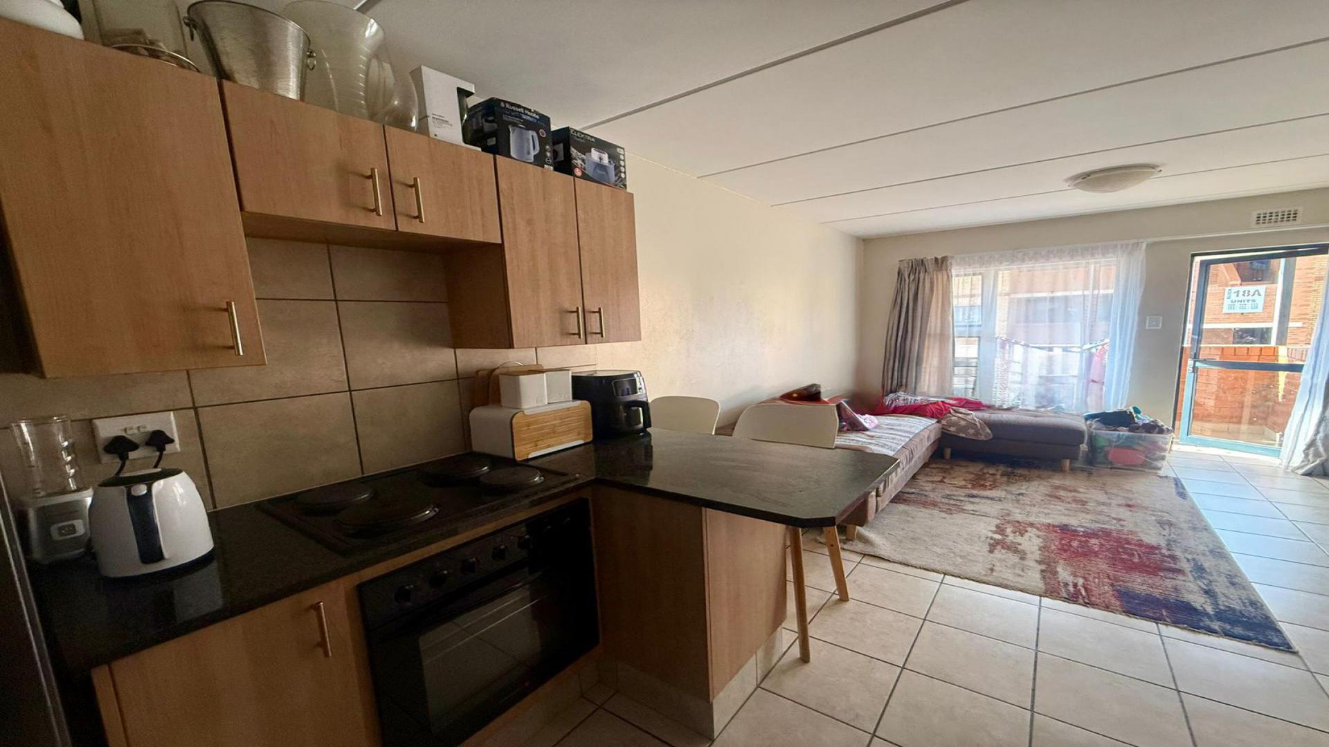Kitchen of property in Olympus