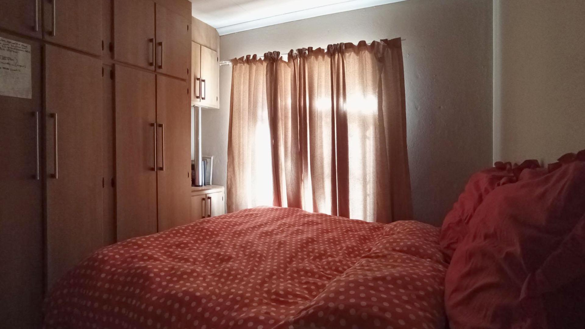 Bed Room 2 - 11 square meters of property in The Orchards